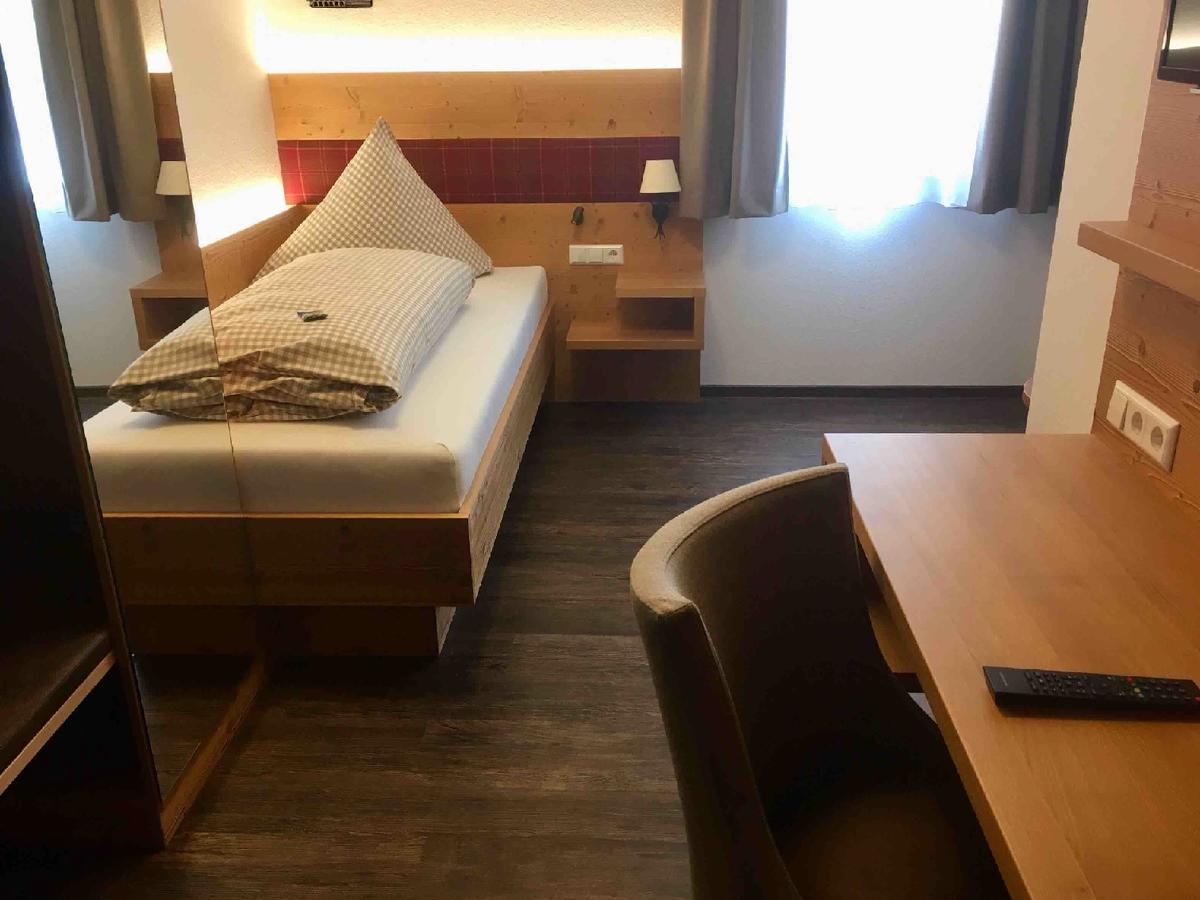 Landgasthof Linde Hepbach, Hotel & Restaurant ماركدورف المظهر الخارجي الصورة